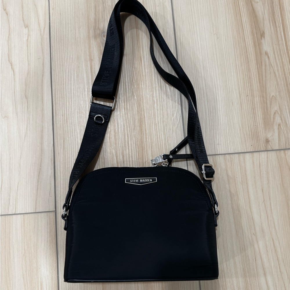Steve Madden Black Purse